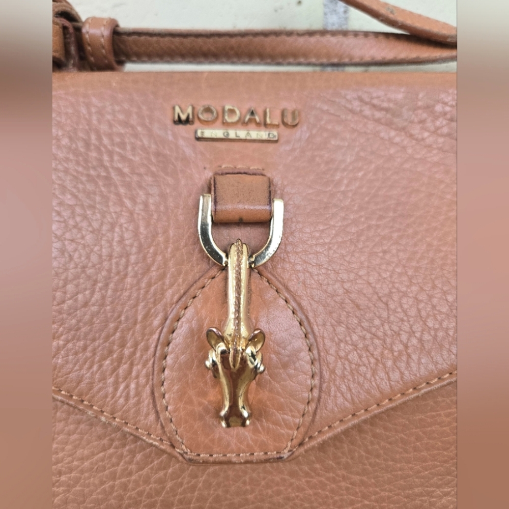 Moda Tan Leather Crossbody Bag - Picture 3 of 13